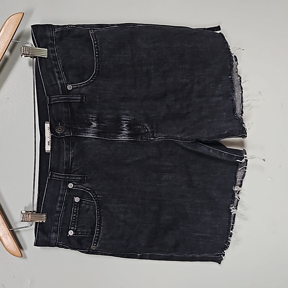 Madewell the perfect summer jean. Size 30 black jeans shorts